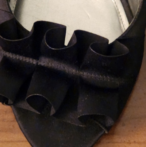 Apt 9 Black Pump Size 9 - Picture 4 of 6